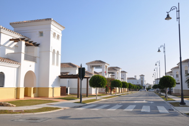 Public transport and infrastructure, La Torre Golf resort