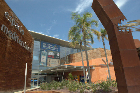 Shopping on the Terrazas de la Torre Golf Resort