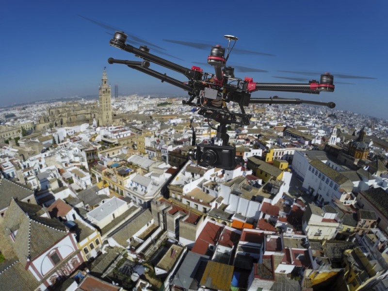 <span style='color:#780948'>ARCHIVED</span> - Granada police to use drones in crack down on street drinking