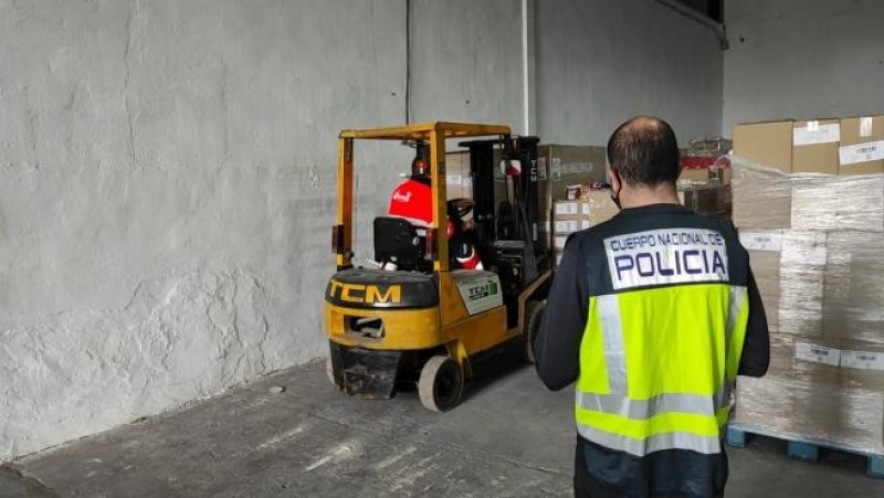 <span style='color:#780948'>ARCHIVED</span> - Alicante delivery driver stole 250,000 euros of chocolate and sold it for 1200 euros