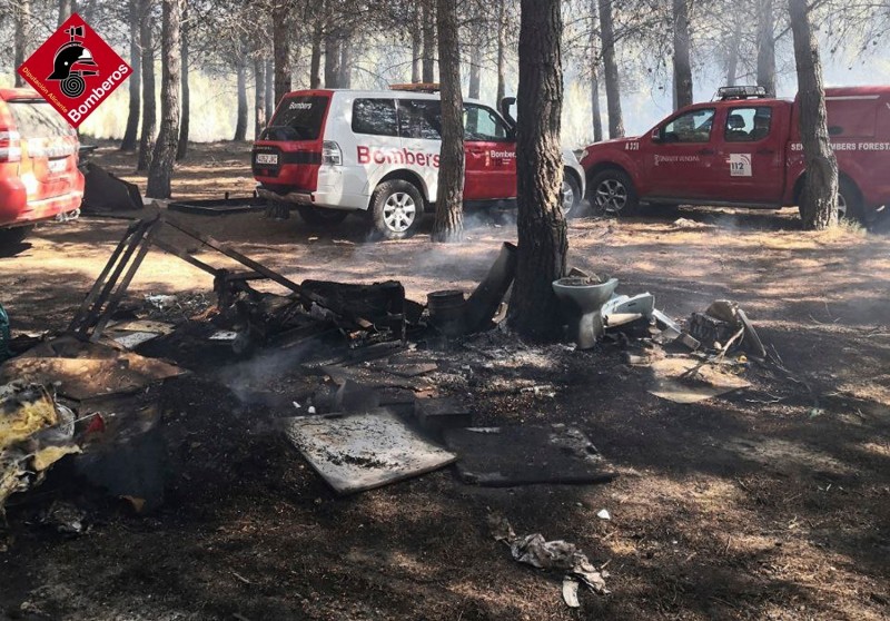 <span style='color:#780948'>ARCHIVED</span> - Alicante firecrew extinguish forest fire in Gaianes natural park