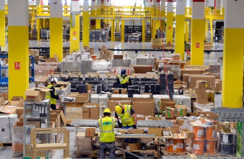 <span style='color:#780948'>ARCHIVED</span> - 1,200 jobs to be created by new Amazon logistics plant in Corvera