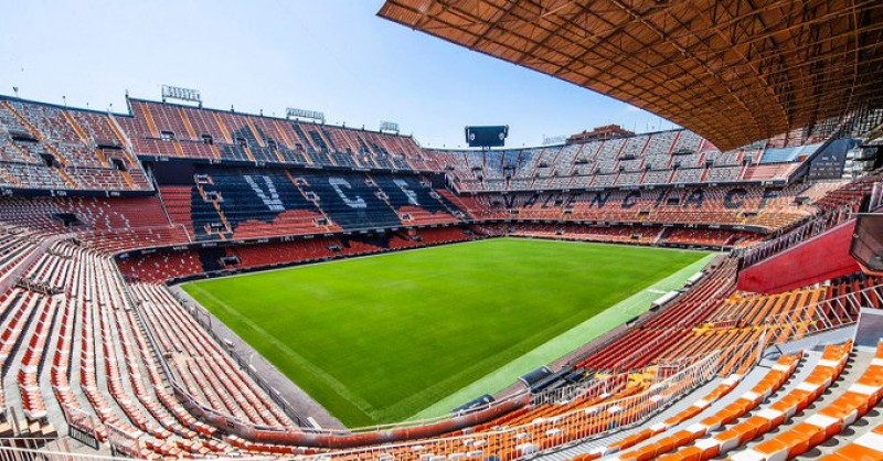 <span style='color:#780948'>ARCHIVED</span> - Fans to return to football stadiums to see out La Liga season in Spain