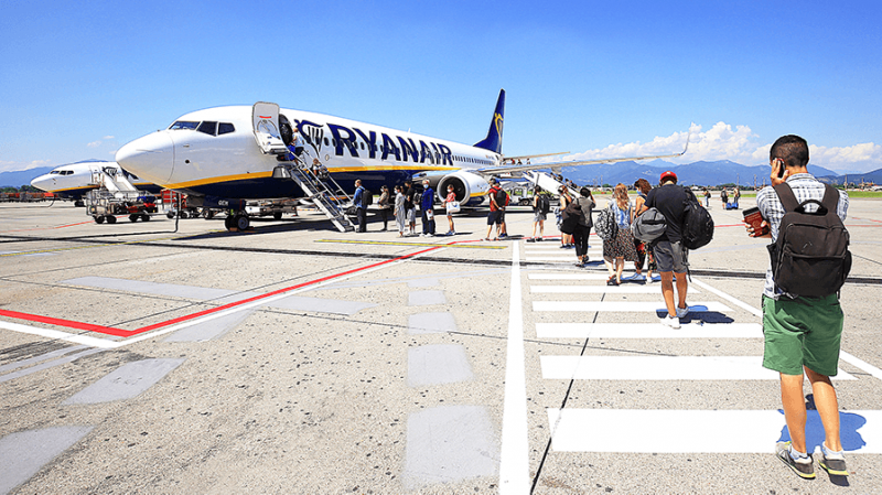 <span style='color:#780948'>ARCHIVED</span> - Ryanair set to resume UK flights into Corvera airport from Friday