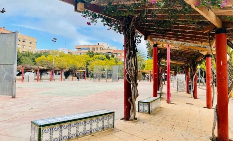 <span style='color:#780948'>ARCHIVED</span> - Garden of Andalucia in Elche to undergo major revamp