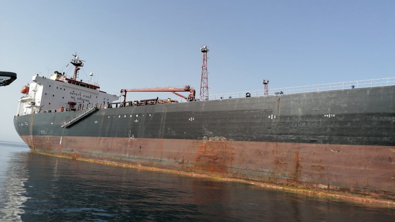 <span style='color:#780948'>ARCHIVED</span> - Tanker ordered into Almeria port for causing huge oil slick in the Atlantic