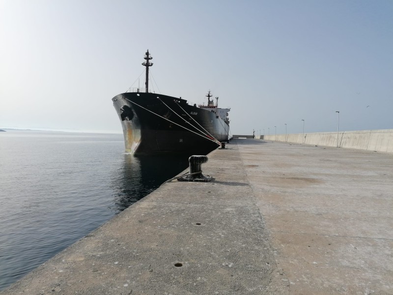 <span style='color:#780948'>ARCHIVED</span> - Tanker ordered into Almeria port for causing huge oil slick in the Atlantic