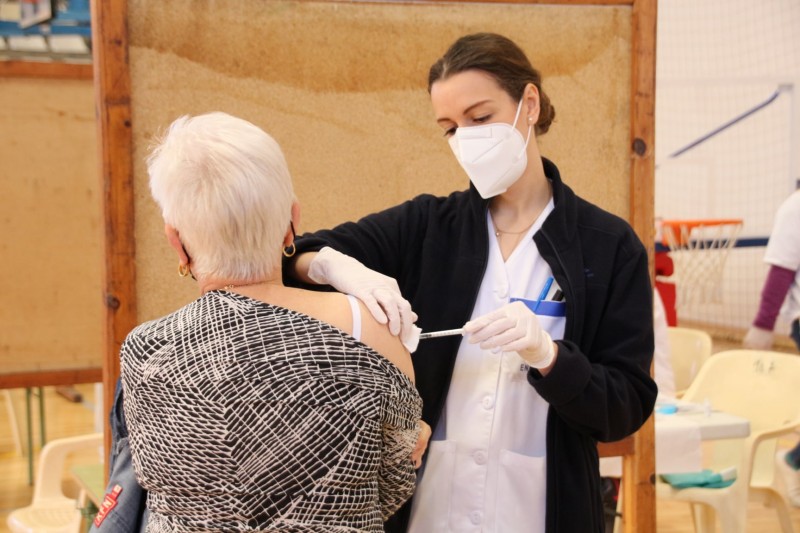 <span style='color:#780948'>ARCHIVED</span> - More than 3.9 million Andalusian residents have received first Covid vaccine