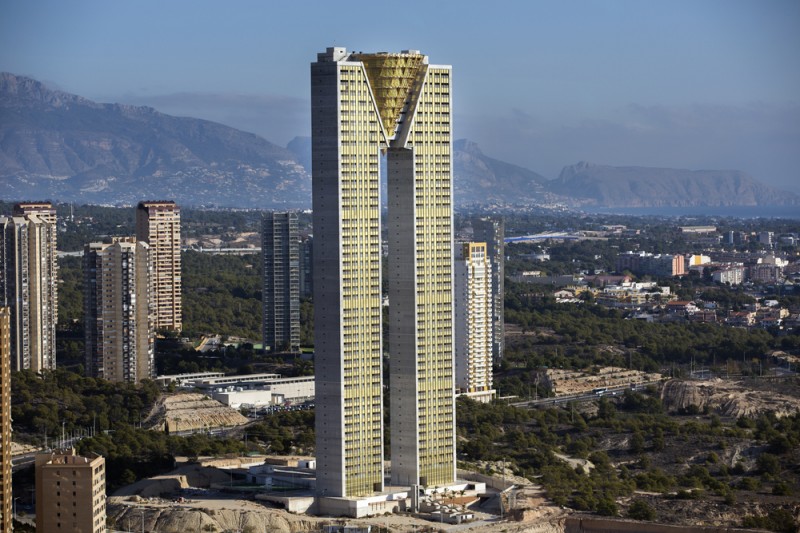 <span style='color:#780948'>ARCHIVED</span> - 15-year saga draws to an end as Benidorm Intempo skyscraper nears completion