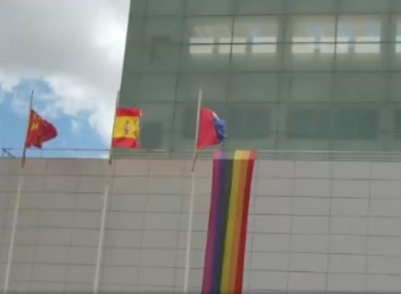 <span style='color:#780948'>ARCHIVED</span> - Torre Pacheco Town Hall removes the LGTBI flag following Vox complaint