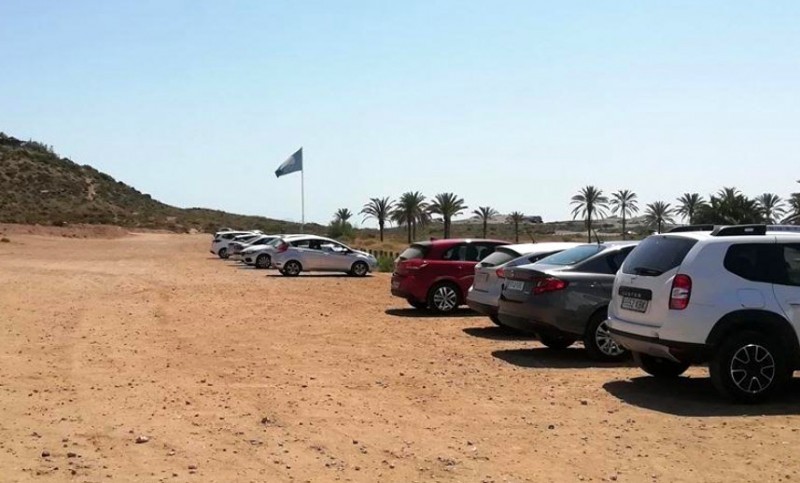 <span style='color:#780948'>ARCHIVED</span> - Parking war breaks out again at Percheles beach in Mazarrón