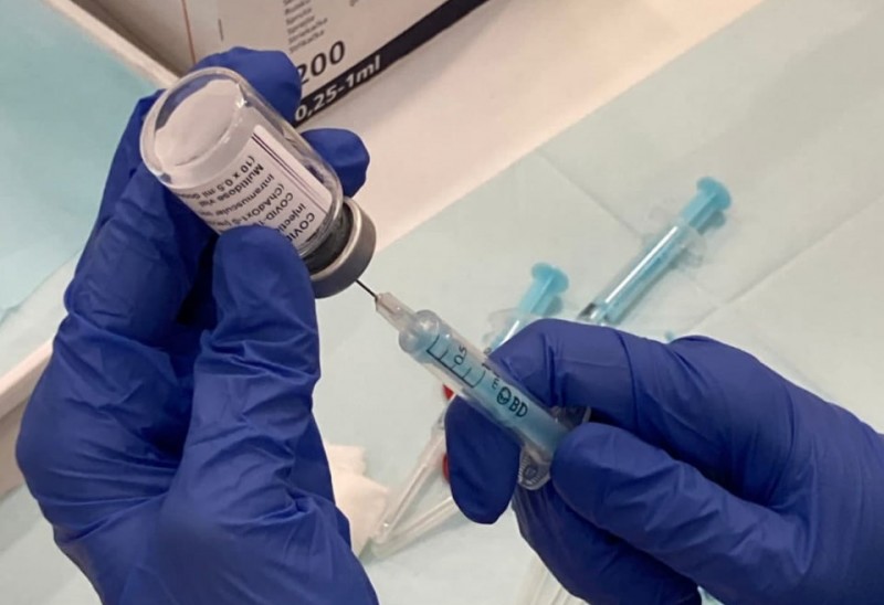 <span style='color:#780948'>ARCHIVED</span> - Spain ups the tempo of Covid vaccination as 3 million doses arrive this week