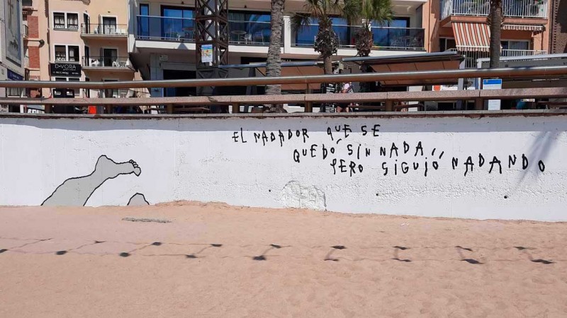 <span style='color:#780948'>ARCHIVED</span> - Local artist creates motivational mural at Benidorm beach