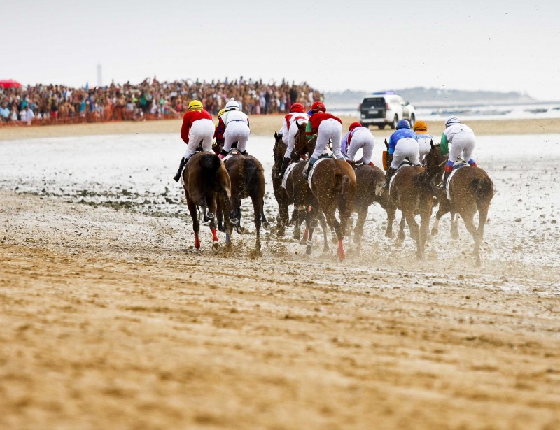 <span style='color:#780948'>ARCHIVED</span> - 176th edition of Sanlucar Horse Races in Cadiz