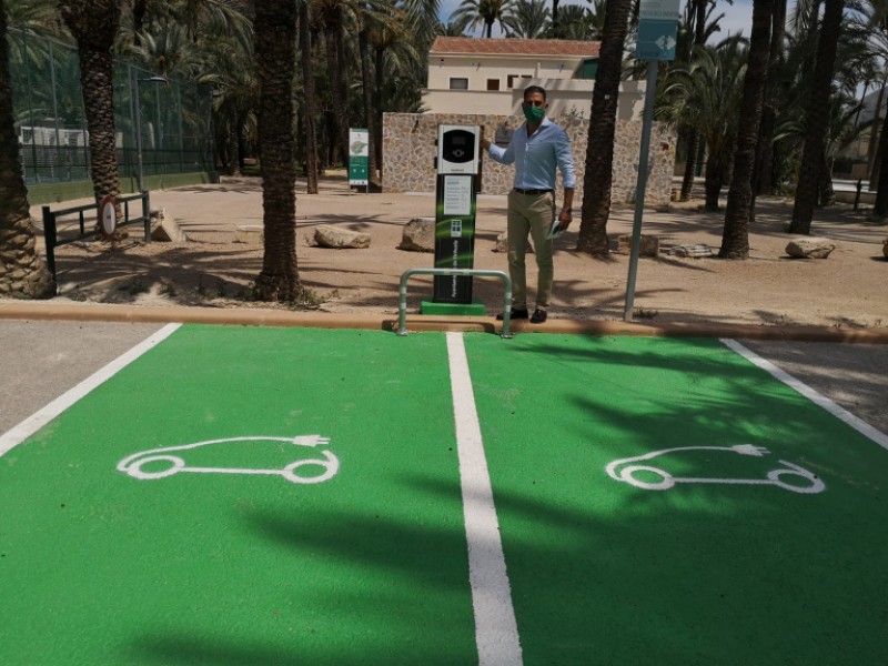 <span style='color:#780948'>ARCHIVED</span> - Orihuela to install four new charging points for electric vehicles