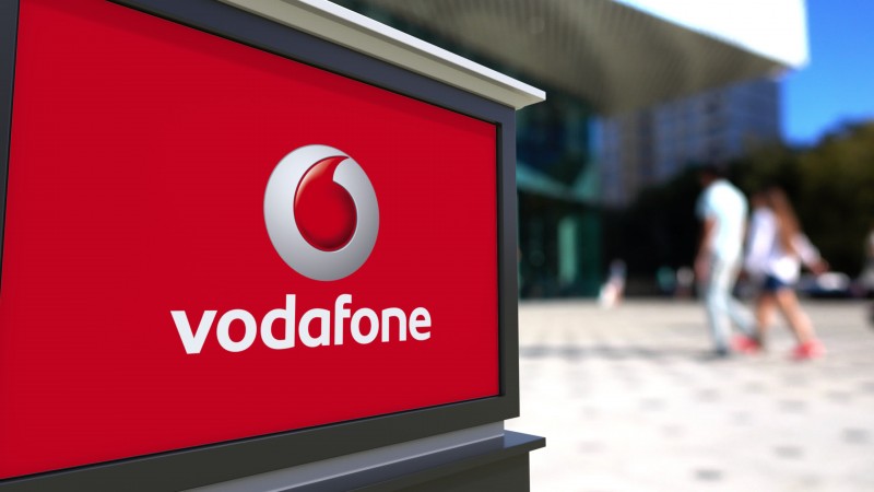 <span style='color:#780948'>ARCHIVED</span> - Vodafone to close all of its stores in Spain