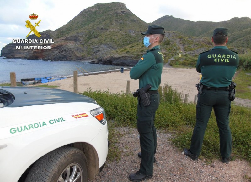<span style='color:#780948'>ARCHIVED</span> - Guardia Civil in Spain get the green light for tattoos