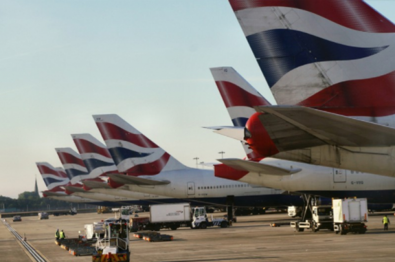 <span style='color:#780948'>ARCHIVED</span> - Free snacks make a comeback on British Airways flights