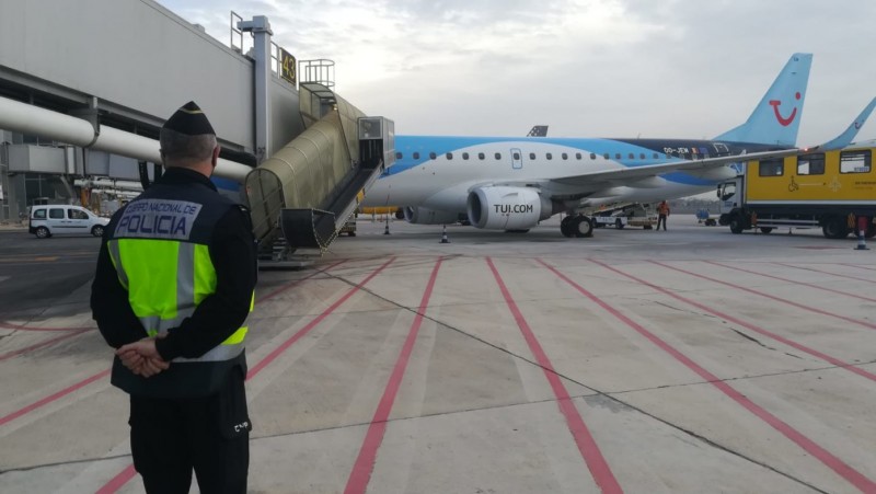 <span style='color:#780948'>ARCHIVED</span> - Police union demands extra officers at Alicante Airport as tourism picks up