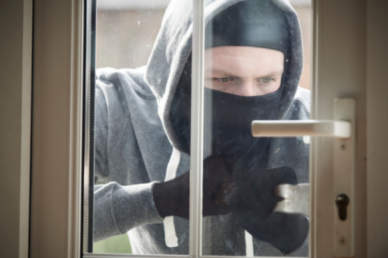 Police in Spain reveal the tricks of the trade used by home burglars