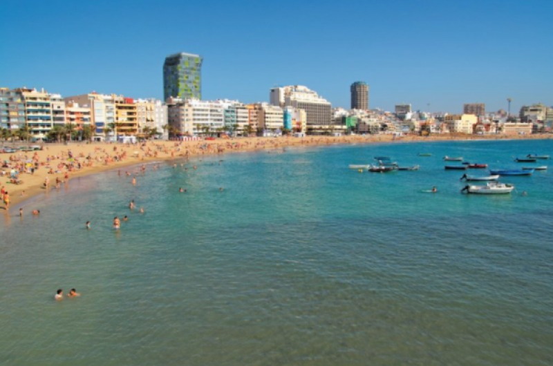 <span style='color:#780948'>ARCHIVED</span> - Brit holiday boost: Canary Island Covid restrictions relaxed
