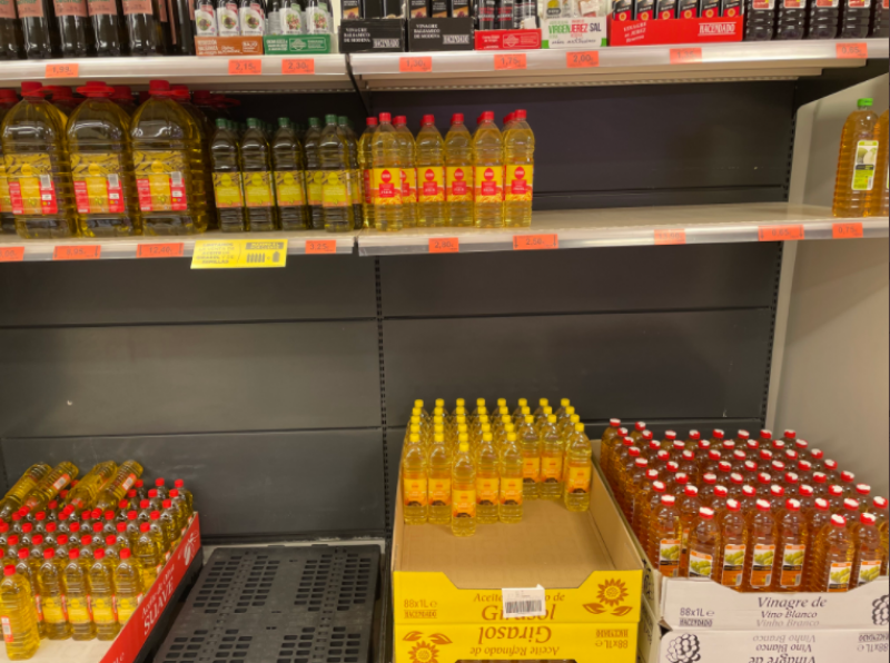 <span style='color:#780948'>ARCHIVED</span> - Spain warns that panic buying will inflate price of sunflower oil