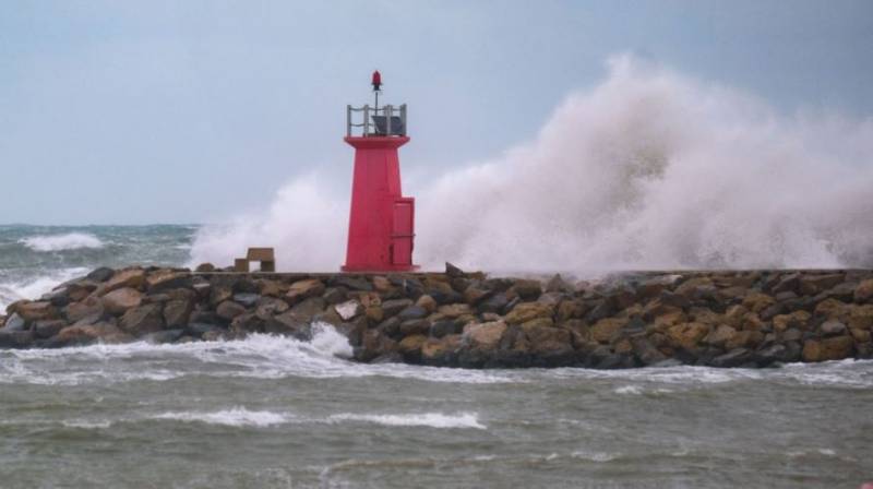 <span style='color:#780948'>ARCHIVED</span> - Alicante beaches decimated by storms unlikely to be repaired for Easter