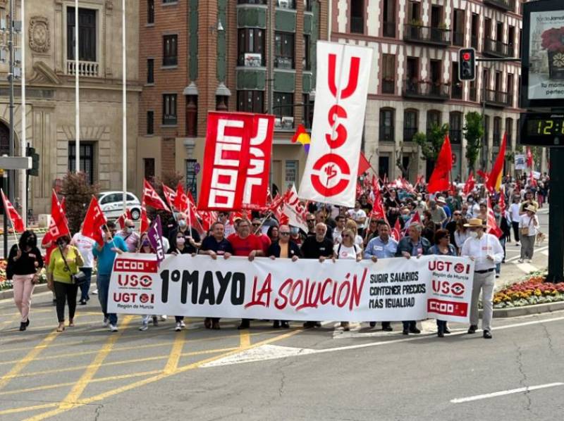 <span style='color:#780948'>ARCHIVED</span> - Thousands take to the streets in Murcia to demand salary increases