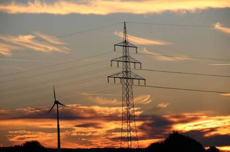 <span style='color:#780948'>ARCHIVED</span> - Electricity prices shoot up more than 5 per cent in Spain