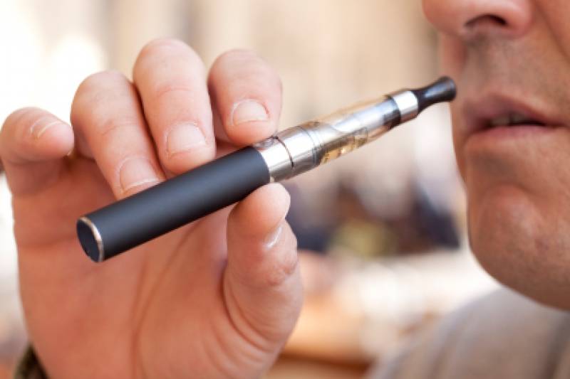 <span style='color:#780948'>ARCHIVED</span> - Government approves major change in the sale of e-cigarettes in Spain