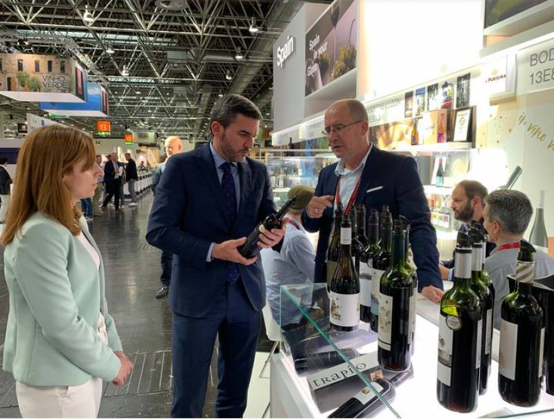 <span style='color:#780948'>ARCHIVED</span> - Murcia vineyards showcase their wine at ProWein Fair in Germany