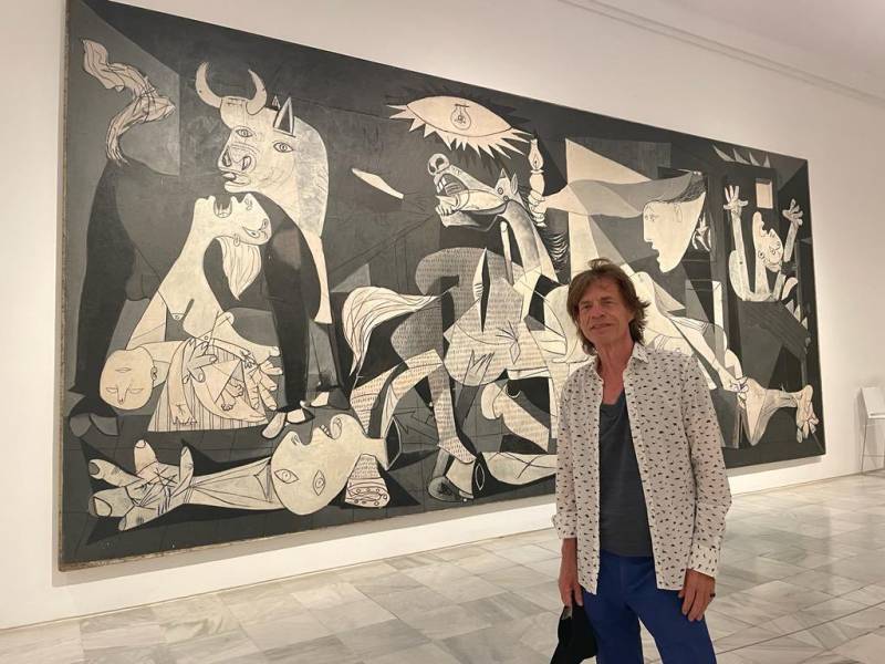 <span style='color:#780948'>ARCHIVED</span> - Mick Jagger gads about Madrid just before Rolling Stones concert