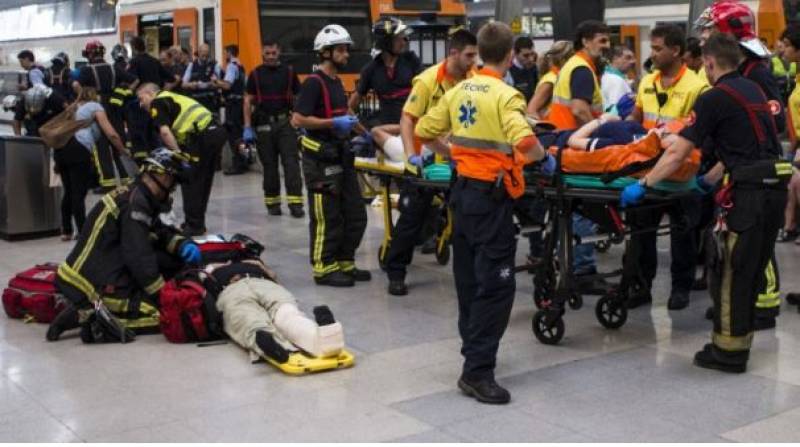 <span style='color:#780948'>ARCHIVED</span> - Another Barcelona train crash leaves 22 injured
