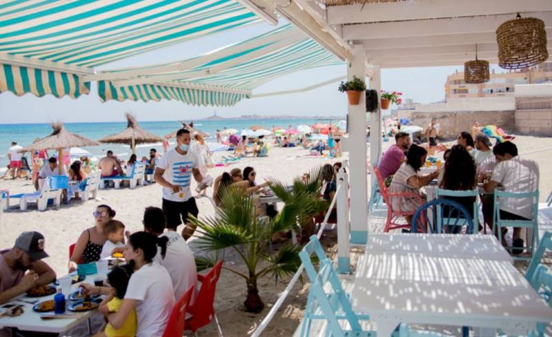 <span style='color:#780948'>ARCHIVED</span> - Cartagena chiringuito among the 25 best beach bars in Spain, according to Forbes