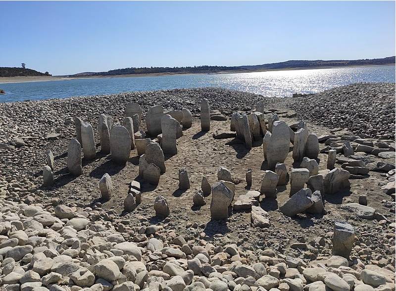 <span style='color:#780948'>ARCHIVED</span> - Spanish Stonehenge emerges from reservoir amid historic drought