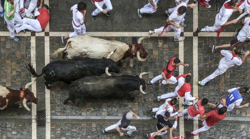 <span style='color:#780948'>ARCHIVED</span> - Last ditch attempts to prevent brutal Spanish bull run