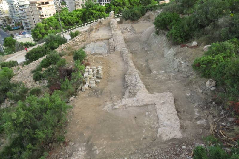 <span style='color:#780948'>ARCHIVED</span> - Excavation in Calpe, Alicante unearths 30 metre medieval wall