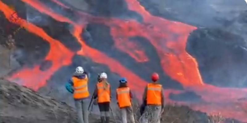 Volcano tourism explodes on La Palma with new guided tours of eruption zone