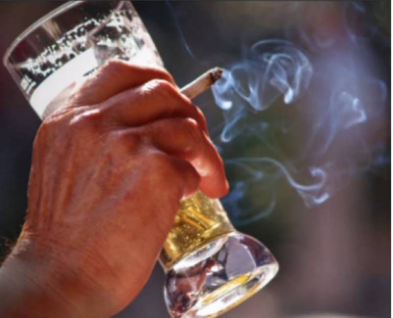 <span style='color:#780948'>ARCHIVED</span> - Barcelona to ban smoking on outdoor bar terraces