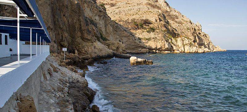 <span style='color:#780948'>ARCHIVED</span> - Javea cove closes to the public for good and is buried under 4.5 tons of stone