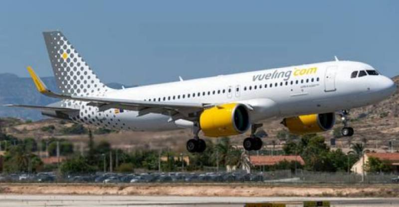 <span style='color:#780948'>ARCHIVED</span> - More flight chaos ahead as Spanish airline Vueling votes to strike