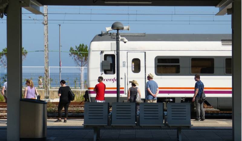 <span style='color:#780948'>ARCHIVED</span> - Renfe rail workers announce strikes in October and November in Spain