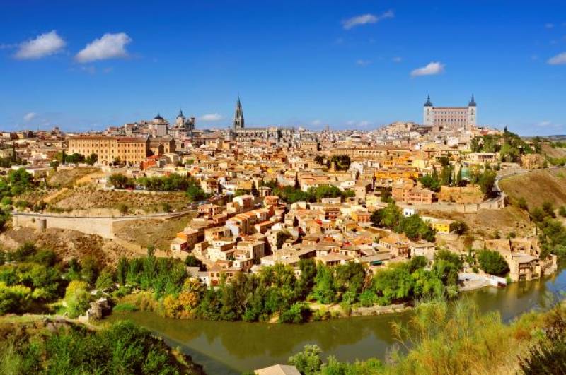 Visit Toledo, Spain: The historical city 30 mins from Madrid that is perfect for a daytrip on your Spanish getaway