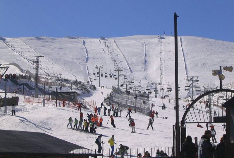 Which ski resorts are open in Spain for a skiing holiday this Christmas? Top Spanish ski slopes you have to visit