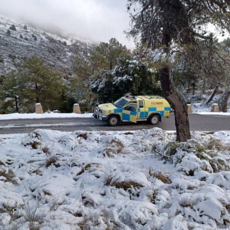 <span style='color:#780948'>ARCHIVED</span> - Spectacular snowfall this morning in the Region of Murcia