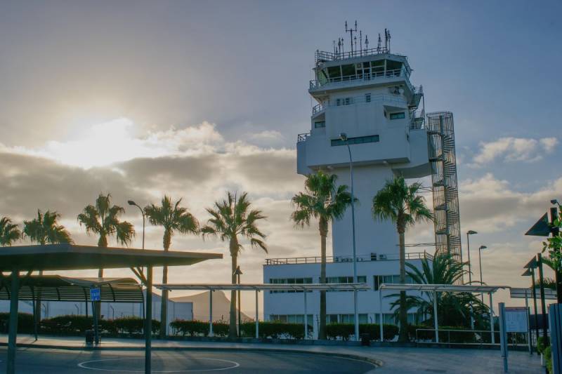 <span style='color:#780948'>ARCHIVED</span> - Spain studies plan to privatise more air traffic control towers