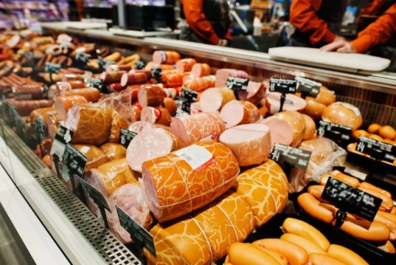 <span style='color:#780948'>ARCHIVED</span> - Spanish government considers a price cut on supermarket meat and fish