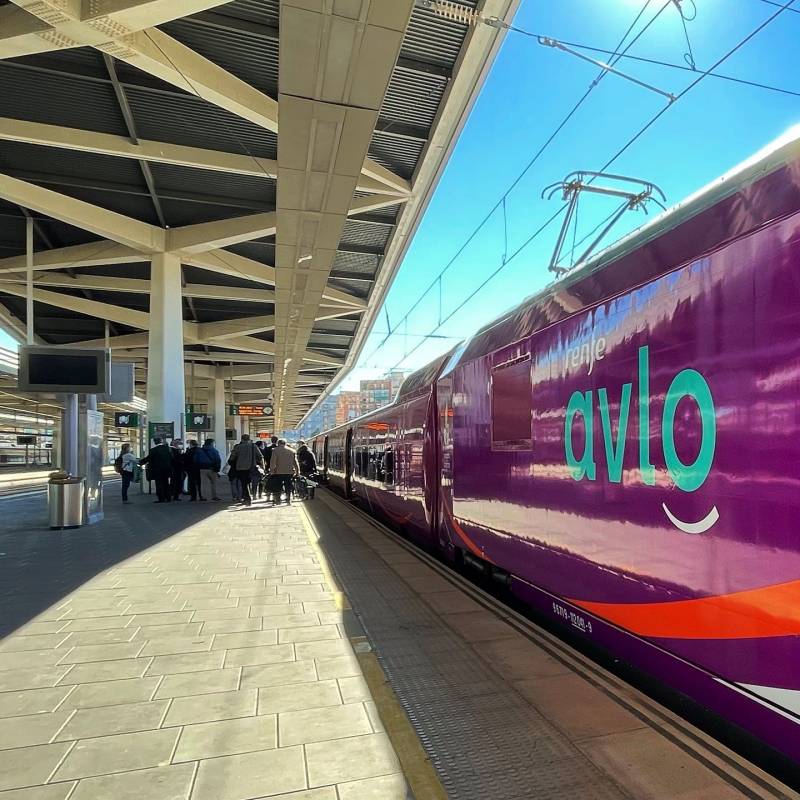 <span style='color:#780948'>ARCHIVED</span> - New low-cost Renfe Avlo Alicante-Madrid rail link from March 27 with prices from 7 euros