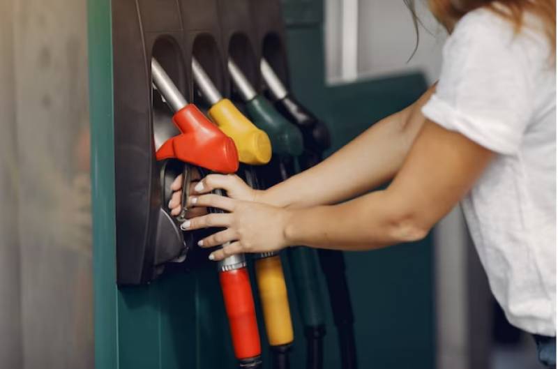 <span style='color:#780948'>ARCHIVED</span> - Fuel prices in Spain return to normal after a year