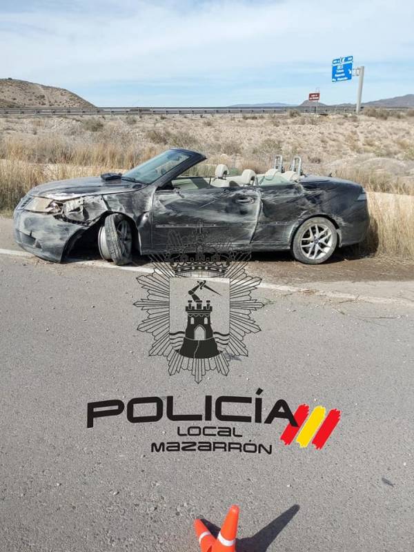 <span style='color:#780948'>ARCHIVED</span> - Car with UK licence plate involved in accident in Mazarron